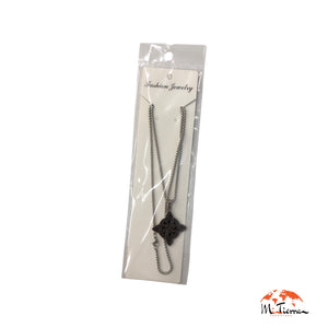 Colgante con cadena Nudo de bruja